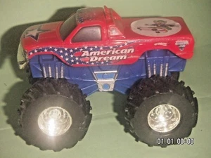 Hot Wheels Monster Jam Truck American Dream Rev Tredz - Picture 1 of 4