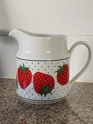 Jarra de lunares de fresa Takahashi San Francisco de colección Foto 1 de 4