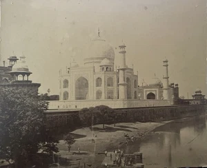 A 19th Century Photo of India- The Taj Mahal by Samuel Bourne - Picture 1 of 1