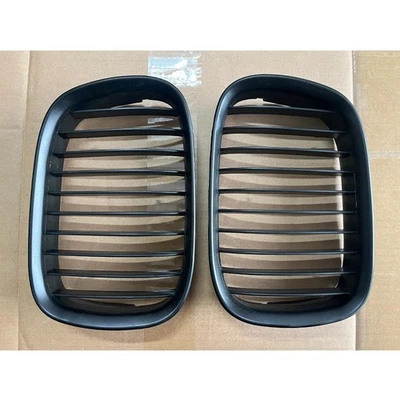 Rejilla de parachoques delantera negra brillante para BMW Serie 5 E39 528i 540i Pre-lci 1997-1999 Foto 1 de 4