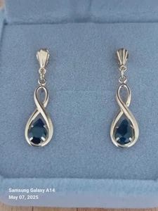 NEW 9ct Yellow Gold Sapphire Earrings - Picture 1 of 4