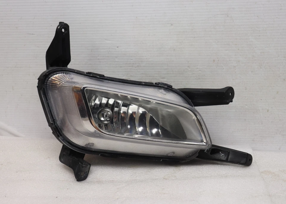 2014 2015 Kia Optima Halogen Fog Light Right Passenger 92202-2T5 OEM - Image 1 of 4