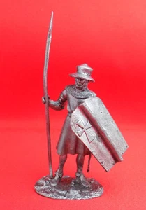 FIGURINA METALLO LATTA 54mm MINIATURA Statuina Sergente ambulante dell'Ordine Teutonico - Foto 1 di 5
