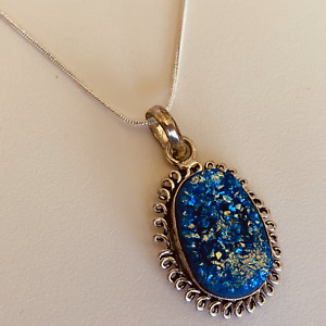 Beautiful Blue Druzy Sparkly Gemstone 925 Silverplated Pendant Necklace