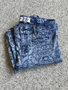 We The Free Damen Schlag Jeans Gr. 28 Bleach Print Hippie Boho Super Bell - Bild 1 von 3