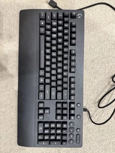 Keyboard, Mouse, Monitor And Printer - Picture 1 of 8