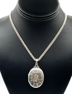 Colgante medallón grande floral ovalado vintage de plata de ley con collar de cadena - Imagen 1 de 13
