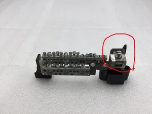 Barra de puesta a tierra aislada neutra Crouse Hinds 26 posiciones combo 7 1/4" x 2" - defecto - Imagen 1 de 6