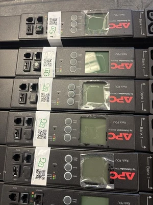 Rack medido APC AP8841 200/208V 30A 300W PDU - Imagem 1 de 2