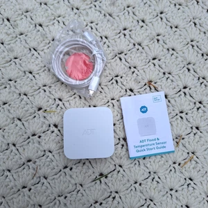 ADT Flood & Temperature Sensor Self Setup White - SSW1R0-29 - Picture 1 of 2