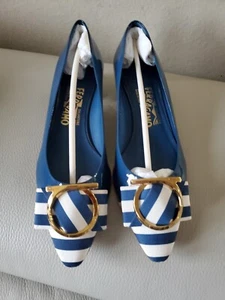 Salvatore Ferragamo EZIA in blue patent leather, size 8B…excellent condition. - Picture 1 of 12