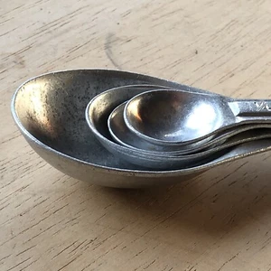 Aluminum Measuring Spoons Oval Nesting on Ring U.S. Standard Set 4 Vintage - Picture 1 of 12