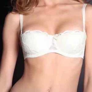 Agent Provocateur LOVE STRAPLESS BRA 32DD in WHITE FRENCH LEAVERS LACE - BNWT - Picture 1 of 6