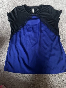 Blusa Worthington Mujer Mediana Manga Corta Azul Real Oscuro Y Encaje Negro - Imagen 1 de 7