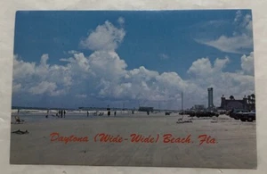 Daytona (Wide-Wide) Beach, Florida. Postcard (V2) - Picture 1 of 2