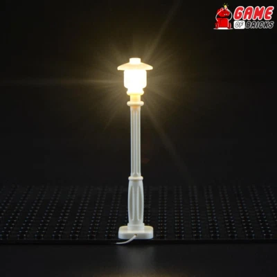 Game of Bricks LED Lamp Post for LEGO® (Warm Light - USB Connector) - Image 1 of 2