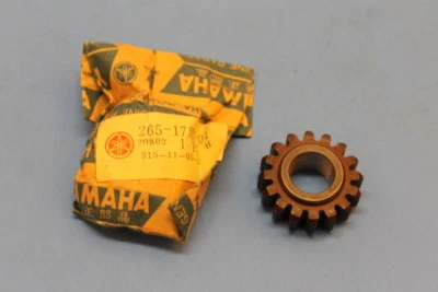 NOS YAMAHA AT1 AT2 CT1 HT1 MX125 2ND PINION GEAR 16T PART# 315-17121-00-00 - Image 1 of 4