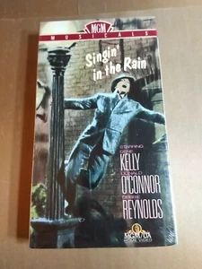 Singin' in the Rain (VHS, 1988) Gene Kelly + Donald O'Connor + Debbie Reynolds - Picture 1 of 3