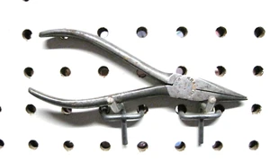 Kraeuter 5 1/2" needle nose pliers No. 835-5 - Picture 1 of 6