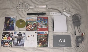 Nintendo Wii OG White Console 8 Games Mario Bros Wii, DK Country, Monkey Ball - Picture 1 of 9