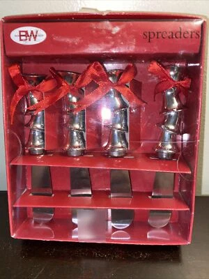 Juego de 4 esparcidores navideños Boston Warehouse Silver Bells Foto 1 de 3