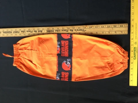 CLEVELAND BROWNS HANGING PLASTIC BAG HOLDER Cover