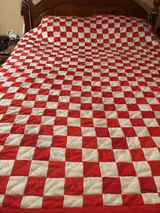 Red & White Checkerboard Pattern Homemade Full Size Quilt Polyester/Cotton - Picture 1 of 5