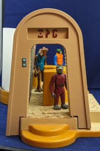 Kenner Star Wars Creature Cantina CUSTOM ENTRY DOOR Vintage Toy Replacement Part - Picture 1 of 3