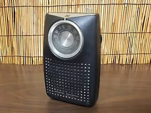 National Panasonic Taschenradio R-126 gebraucht AM Compact Japan - Bild 1 von 4