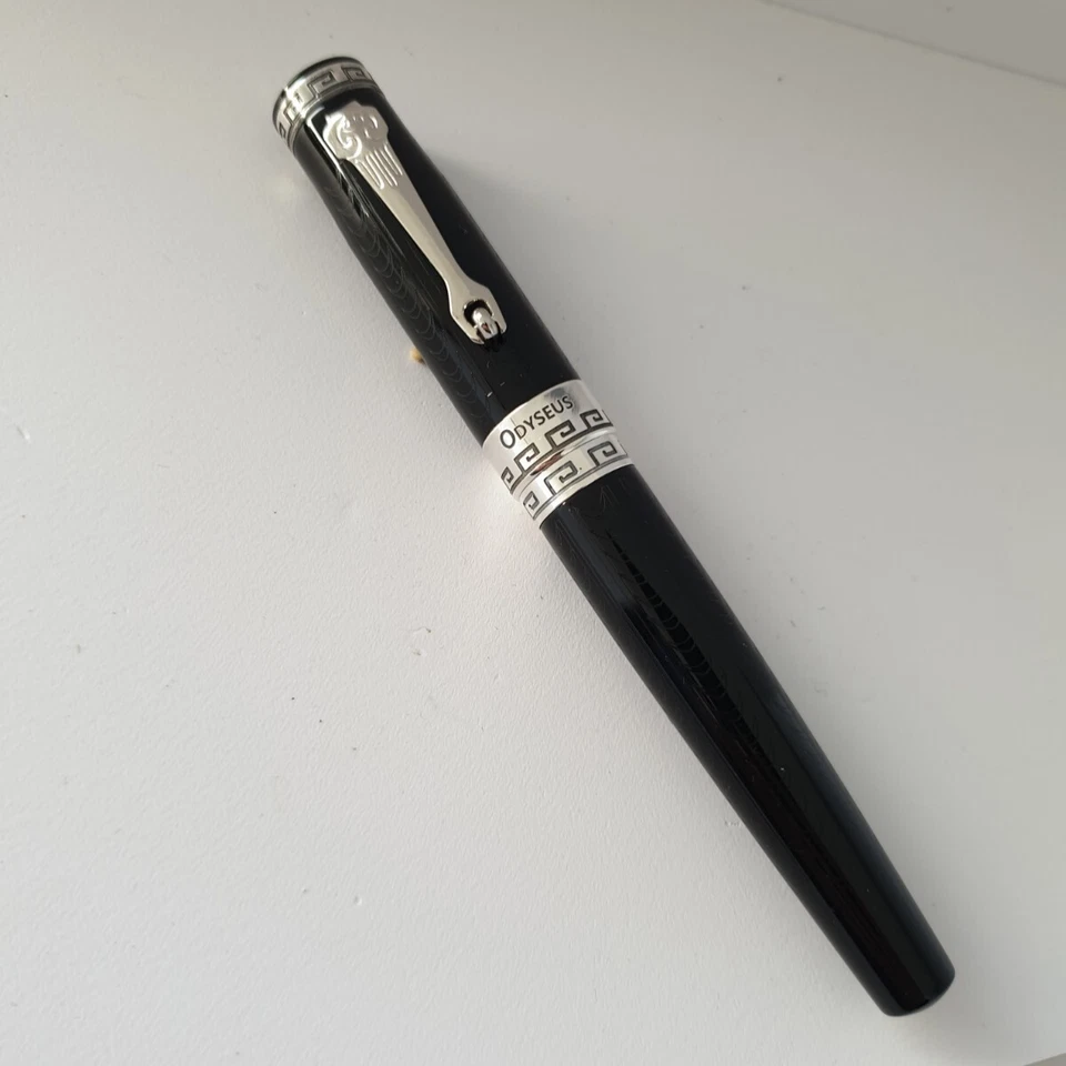 Pluma Estilográfica Marlen Odyseus | Colección Especial | Hecho a mano de resina italiana, plata Foto 1 de 4