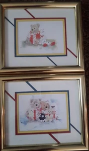  VINTAGE PAIR OF 1984 SIGNED  WENDY TOSOFF -BEAR PRINTS IN GOLD FRAMES - Picture 1 of 6