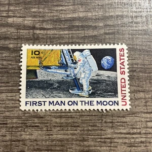 1969 10 Cent US Air Mail Stamp First Man On The Moon Commemorative Apollo 11 MNH - Picture 1 of 2