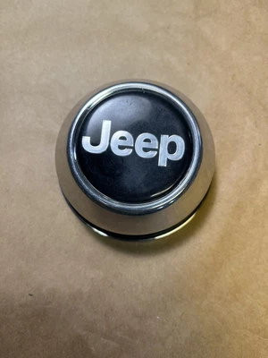 2003 Jeep Wrangler Tomb Raider Center Cap 52013659AC 83607-T 270306 OEM - Image 1 of 4
