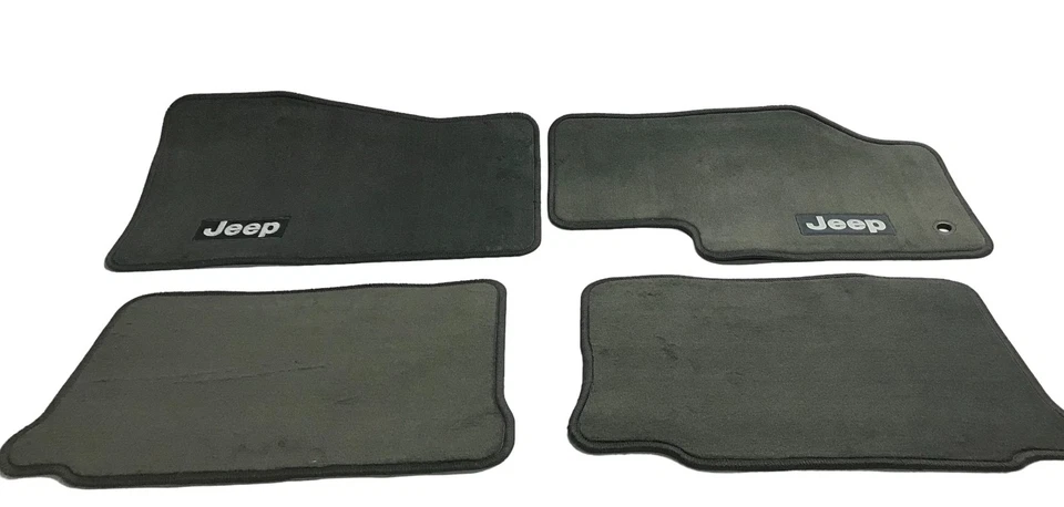 CHRYSLER FLOOR MAT KIT 5HS62XDHAD NEW OEM 5HS62XDHAD Foto 1 de 4