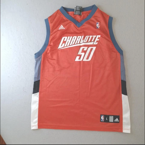Vintage Adidas Charlotte Bobcats Emeka Okafor Jersey Youth Large #50 White NBA Cover