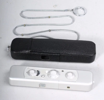 CÁMARA MINOX C SUBMINI CON ESTUCHE, MUY LIMPIA PERO TIENE MAL OBTURADOR Foto 1 de 4