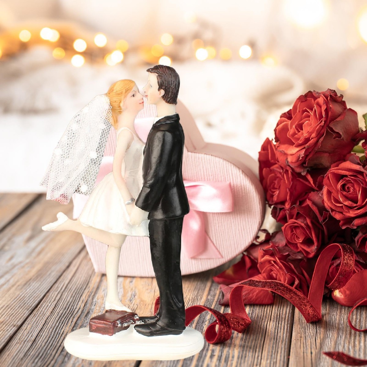 Novia Caza Novio Tarta Figura Divertida Para Pastel De Bodas - Novia  Persiguiendo Al Novio, Diseño Humorístico En Resina Corpse Party, image size:1200x1200