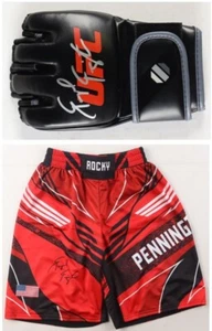 RAQUEL PENNINGTON signiertes UFC Handschuh & Shorts Set (Beckett) - Bild 1 von 9