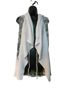 Hem & Thread Vest Womens Gray Camo Knit Pockets Hooded Vest Size Small NEW - Picture 1 of 9
