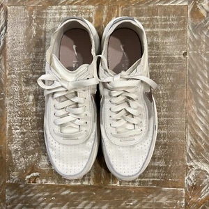 Nike Womens Cream White Suede Mesh NSW WFFL 1 Sneakers Shoes Size 7.5 - Picture 1 of 6