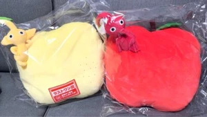 Pikmin bugs kingdom Red Pikmin & Yellow Pikmin Cushion Set of 2 Ichiban Kuji - Picture 1 of 5