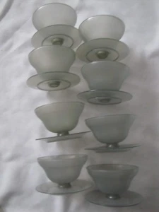 6 gelatina de colección Tupperware 754 755 pudín Sundae Sherbet gris ahumado sin tapas - Imagen 1 de 6