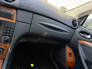 Mercedes MB W209 CLK Handschuhfach Ablagefach Staufach Schwarz A2096800191 - Bild 1 von 1
