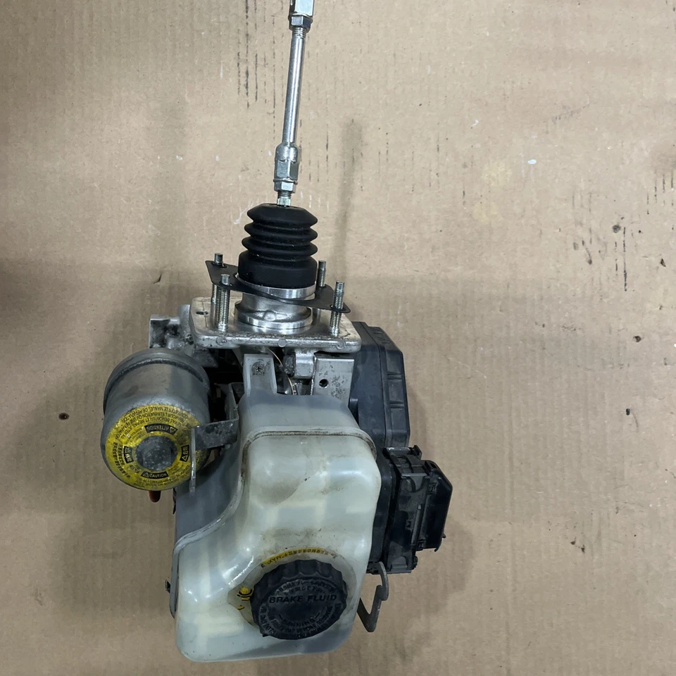 Lexus GX460 2010 ABS bomba de freno antibloqueo y refuerzo de freno OEM Foto 1 de 4