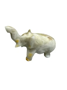 Statuina vintage in onice intagliata pietra marmo elefante tronco zanne 3" - Foto 1 di 13