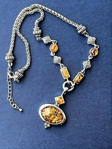 Necklace Premier Designs Silver Tone Link Chain W/Oval Amber Pendant - Picture 1 of 10