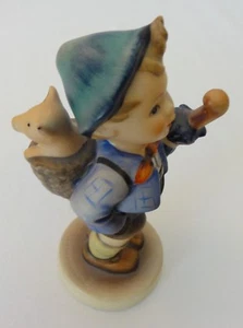"Hummel Goebel - #198 2/0 - Hogar del mercado con lechón - TMK4 - 4,5"" de alto" - Imagen 1 de 11