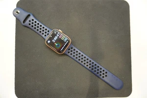 apple watch series 6 44mm gps cellular locked to AT&T - Zdjęcie 1 z 7