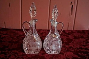 ENCANTADOR JUEGO DE CRUET DE VIDRIO GRABADO DE COLECCIÓN - Imagen 1 de 4