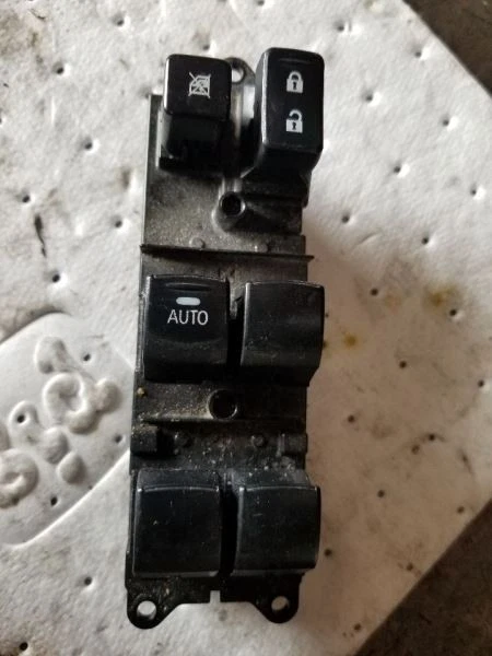 2017 三菱 Mirage 前门开关 579909 — 第 1/4 张图片